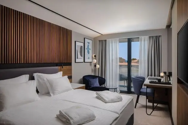 Standard Tek Büyük veya İki Ayrı Yataklı Oda, Balkon