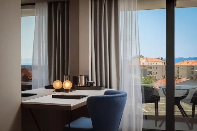 Standard Tek Büyük veya İki Ayrı Yataklı Oda, Balkon