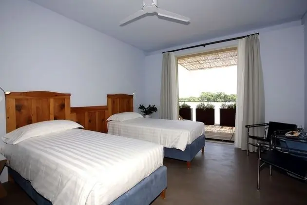 Tek Büyük veya İki Ayrı Yataklı Oda, Balkon, Lagün Manzaralı