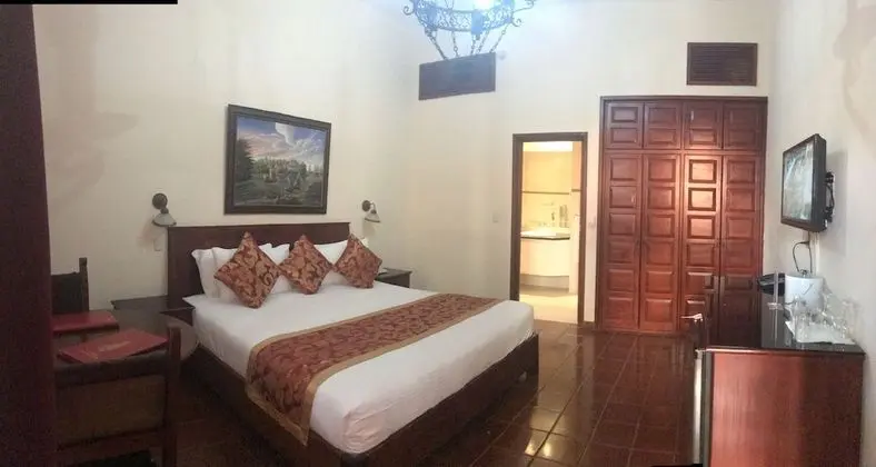 Classic Oda, 1 Büyük (Queen) Boy Yatak