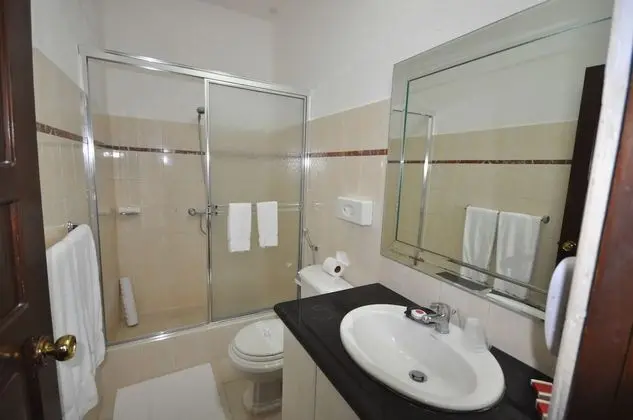 Classic Oda, 1 Büyük (Queen) Boy Yatak