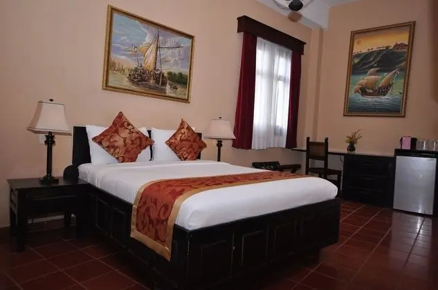 Classic Oda, 1 Büyük (Queen) Boy Yatak