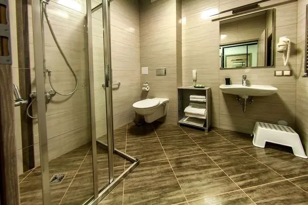 Comfort Tek Büyük Yataklı Oda