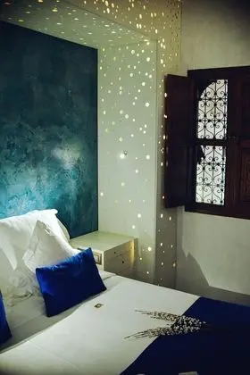 Romantic Oda, Avlu Manzaralı (Lasur)