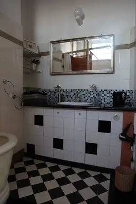 Design Tek Büyük Yataklı Oda (Favorita)