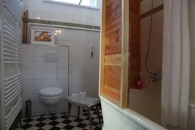 Design Tek Büyük Yataklı Oda (Favorita)