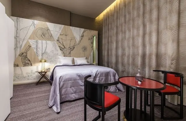 Deluxe Tek Büyük Yataklı Oda