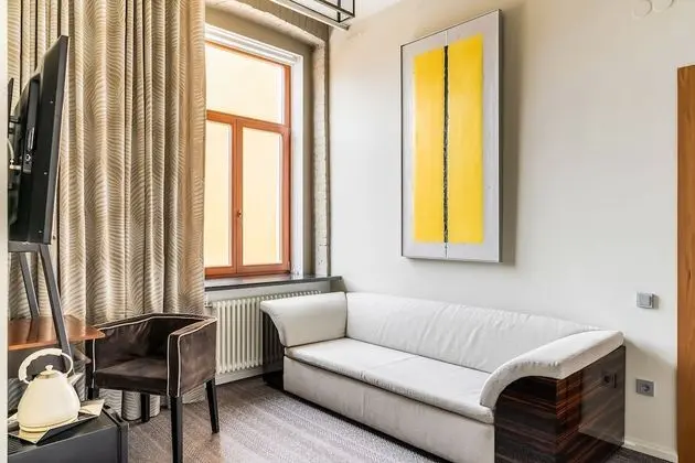 Deluxe Tek Büyük Yataklı Oda