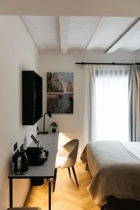 Standard Tek Büyük Yataklı Oda