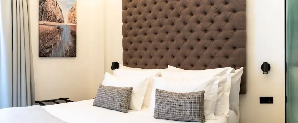 Standard Tek Büyük Yataklı Oda