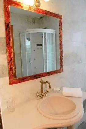 Tek Büyük Yataklı Oda, 1 Çift Kişilik Yatak