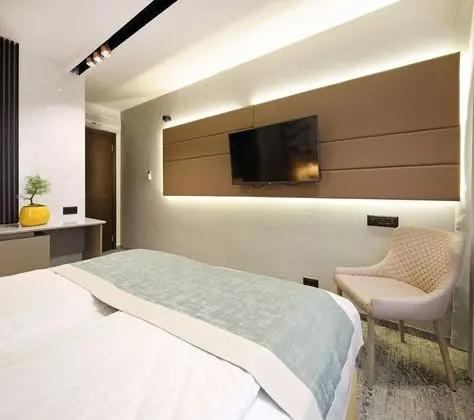 Comfort Tek Büyük veya İki Ayrı Yataklı Oda