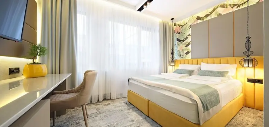 Comfort Tek Büyük veya İki Ayrı Yataklı Oda