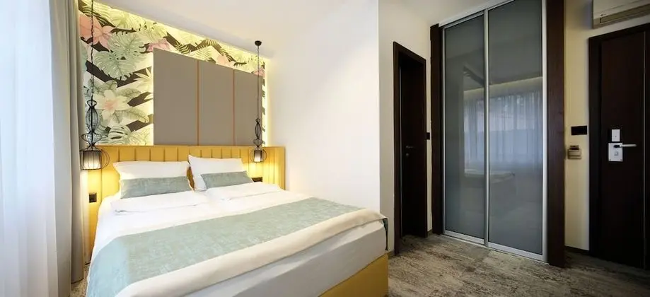 Comfort Tek Büyük veya İki Ayrı Yataklı Oda