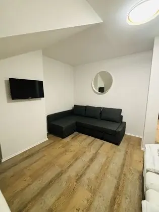 Üç Kişilik Oda