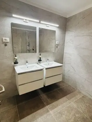 Üç Kişilik Oda