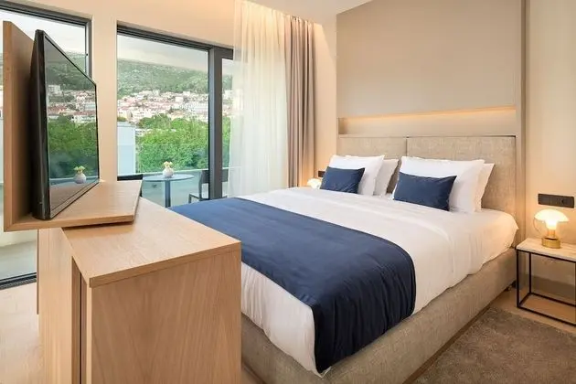 Panoramic Tek Büyük Yataklı Oda