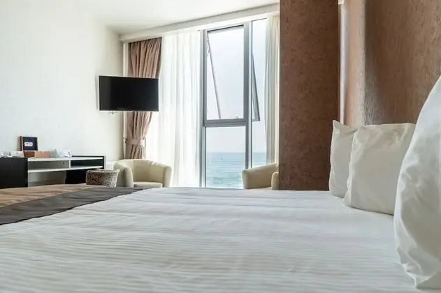 Stüdyo, Deniz Manzaralı