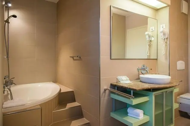 Comfort Tek Büyük Yataklı Oda