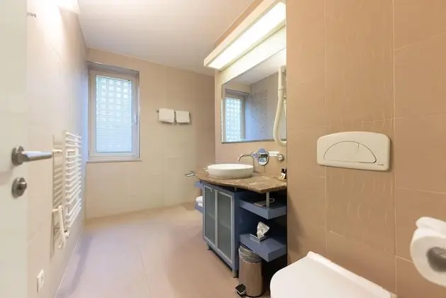 Comfort Tek Büyük Yataklı Oda