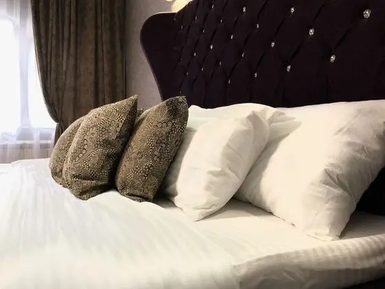 Junior Oda, 1 En Büyük (King) Boy Yatak, Şehir Manzaralı