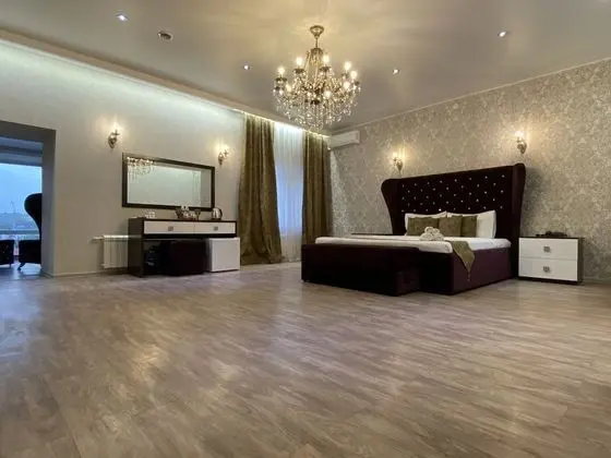 Junior Oda, 1 En Büyük (King) Boy Yatak, Şehir Manzaralı