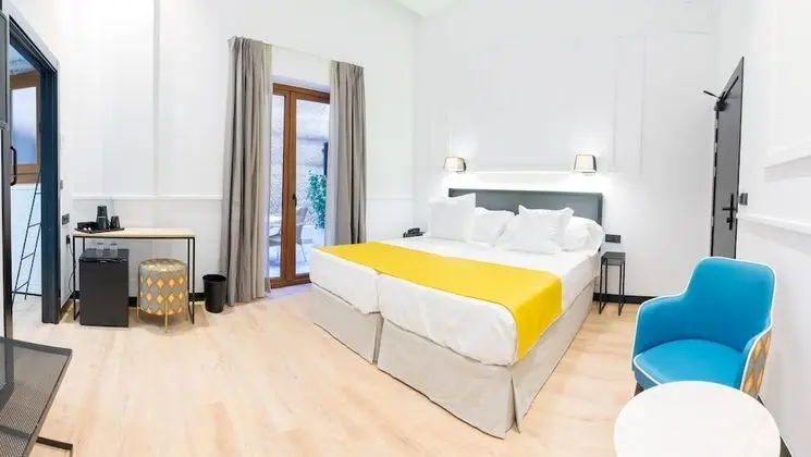 Tek Büyük veya İki Ayrı Yataklı Oda, Veranda, Zemin Kat (Chic Room)