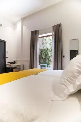 Tek Büyük veya İki Ayrı Yataklı Oda, Veranda, Zemin Kat (Chic Room)