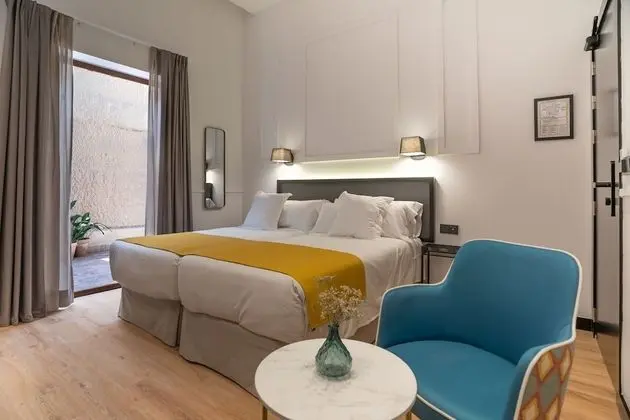 Tek Büyük veya İki Ayrı Yataklı Oda, Veranda, Zemin Kat (Chic Room)