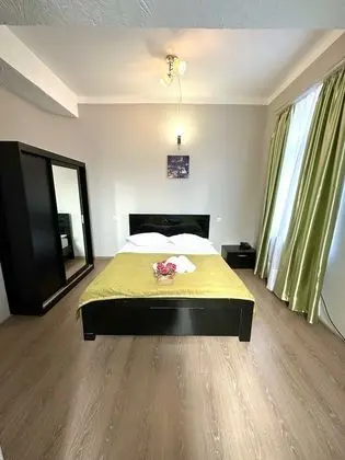 Economy Tek Büyük veya İki Ayrı Yataklı Oda