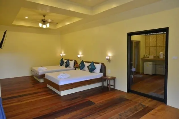 Honeymoon Suite