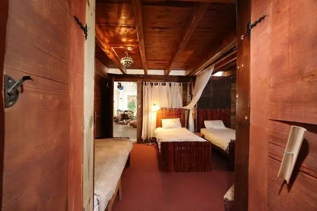 Deluxe Family Suite