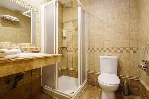 Tek Büyük Yataklı Oda