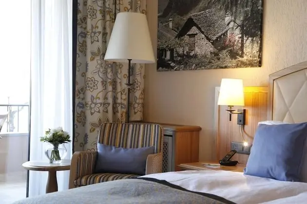 Comfort Tek Büyük Yataklı Oda, Kısmi Göl Manzaralı