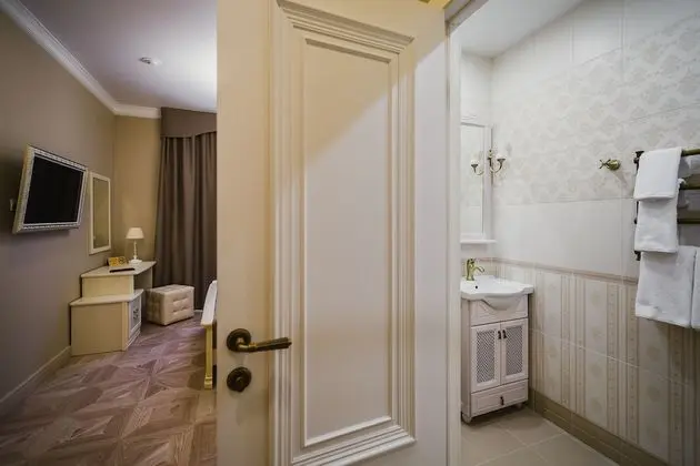Comfort Tek Büyük Yataklı Oda