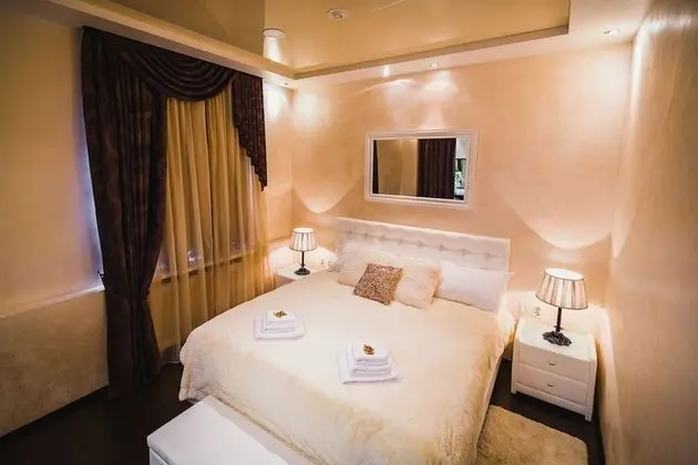 Luxury Tek Büyük Yataklı Oda