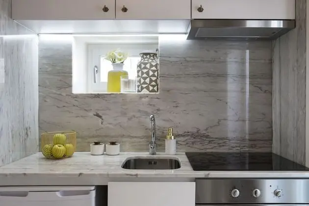 Deluxe Stüdyo, Teras