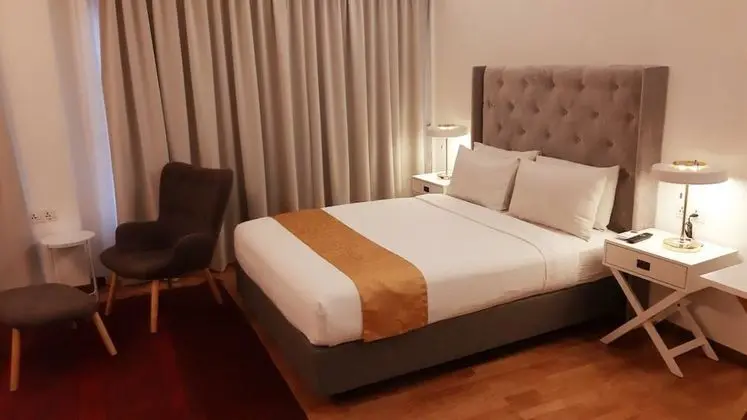 Deluxe Oda, 1 Büyük (Queen) Boy Yatak, Şehir Manzaralı