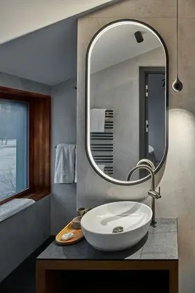 Luxury Tek Büyük Yataklı Oda (Lakeview)