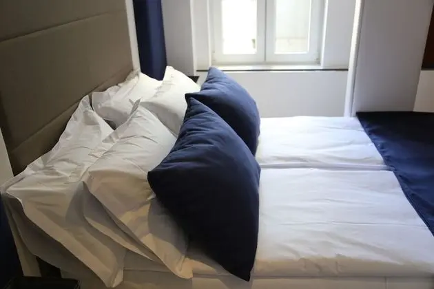 Economy Tek Büyük Yataklı Oda