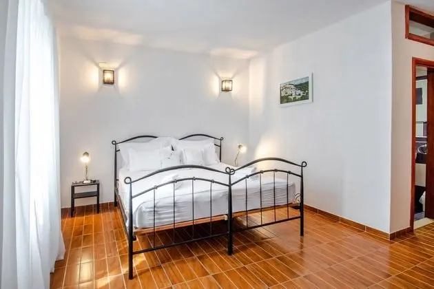 Standard Double Room, Garden View