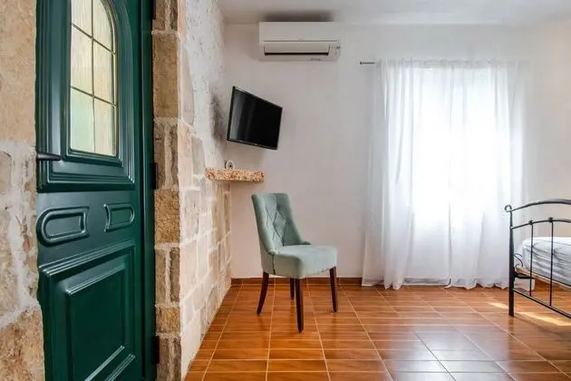 Standard Double Room, Garden View