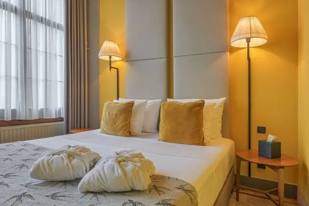 Grand DeLuxe Room