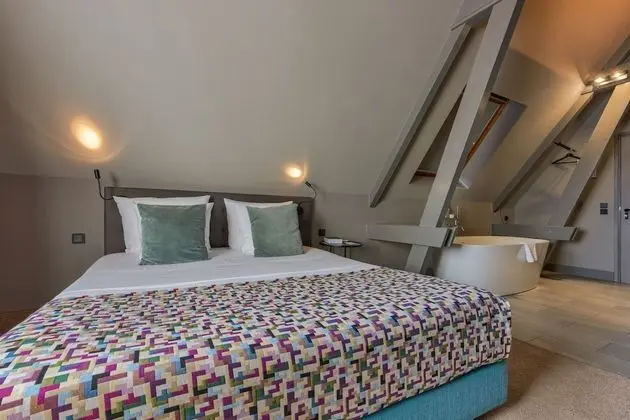 Grand DeLuxe Room