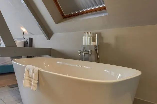 Grand DeLuxe Room