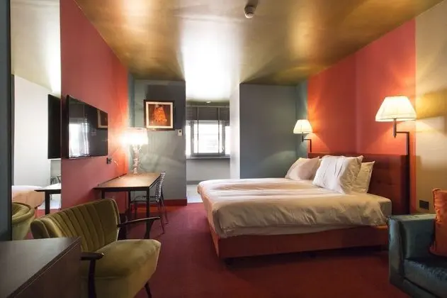 Superior Tek Büyük Yataklı Oda (R)