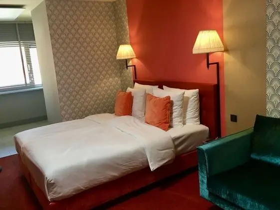 Superior Tek Büyük Yataklı Oda (R)