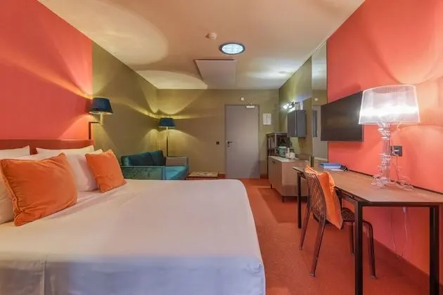 Superior Tek Büyük Yataklı Oda (R)