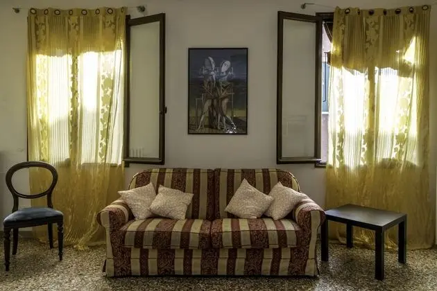 Ortak Ranzalı Oda, Karma Ranzalı Oda