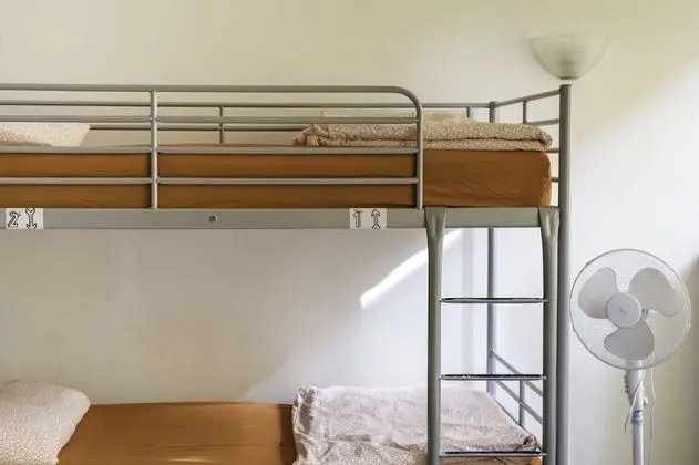 Ortak Ranzalı Oda, Karma Ranzalı Oda